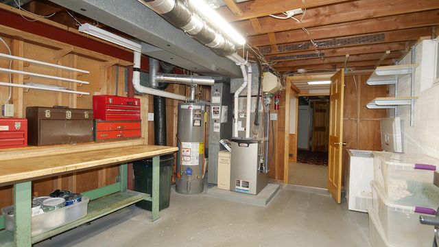 10717 Nord Avenue S, Bloomington, MN 55437