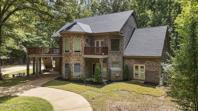 1209 Flint Lock Cove, Hernando, MS 38632