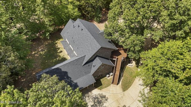 1209 Flint Lock Cove, Hernando, MS 38632