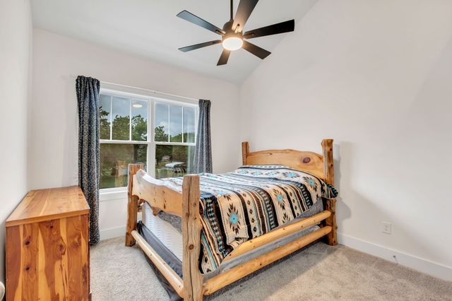 208 Freedom Dr, Portland, TN 37148