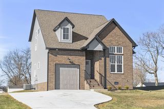 208 Freedom Dr, Portland, TN 37148