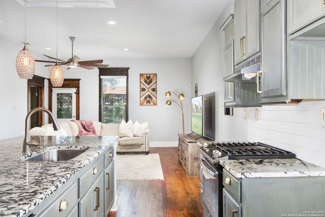122 VITRA PL, San Antonio, TX 78210