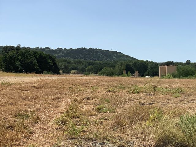 280 Wild Horse Road, Granbury, TX 76048