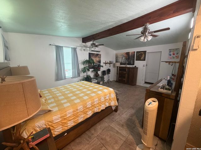 2366 Royal Oaks, Poteet, TX 78065