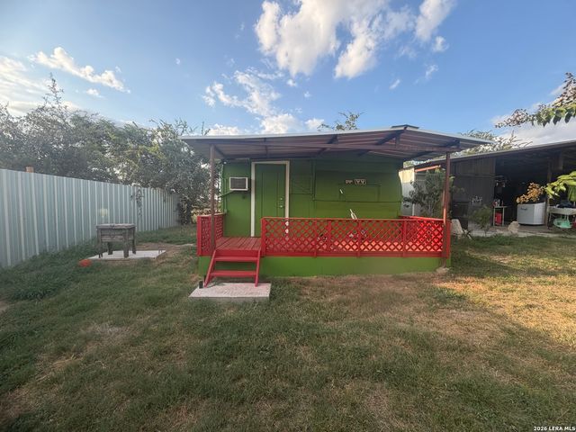 2366 Royal Oaks, Poteet, TX 78065