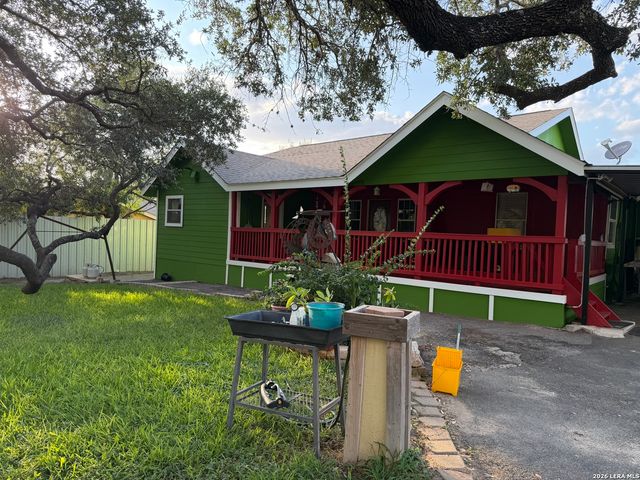 2366 Royal Oaks, Poteet, TX 78065