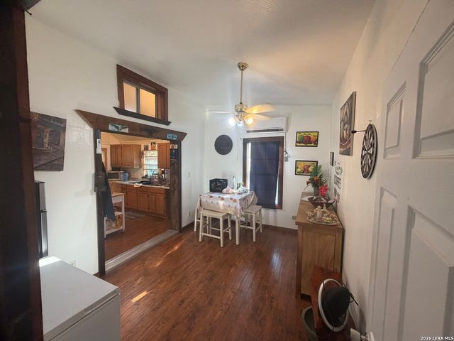 2366 Royal Oaks, Poteet, TX 78065