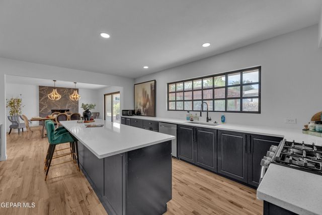 1601 RAYNOLDS Street, El Paso, TX 79903