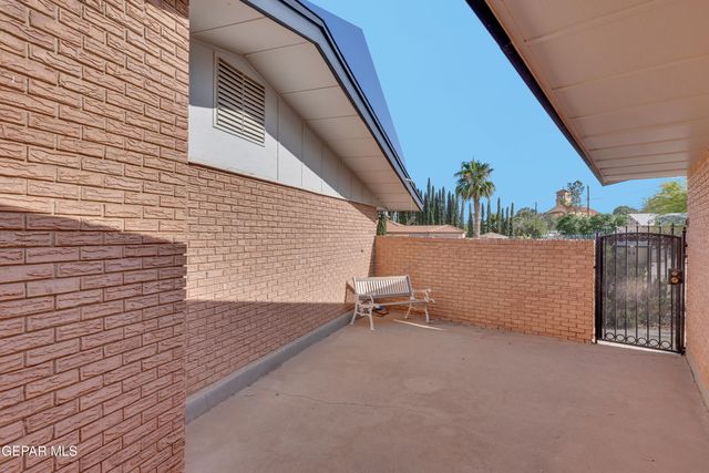 1601 RAYNOLDS Street, El Paso, TX 79903