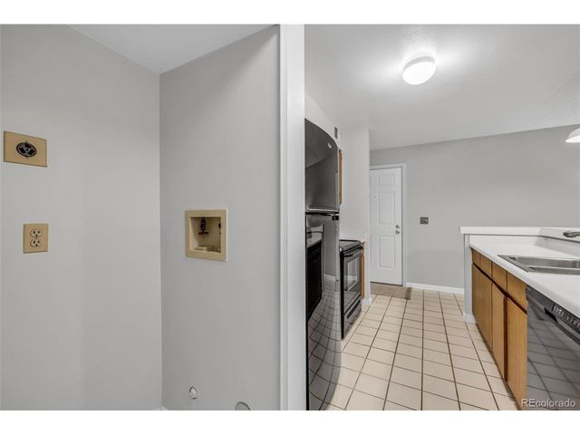 2575 S Syracuse Way A106, Denver, CO 80231