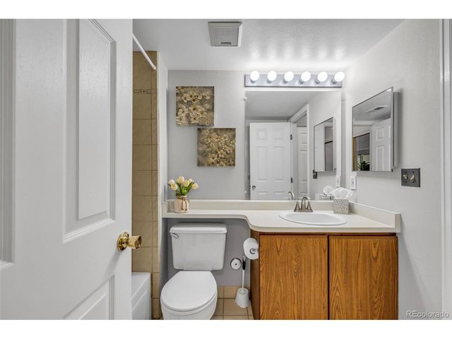 2575 S Syracuse Way A106, Denver, CO 80231