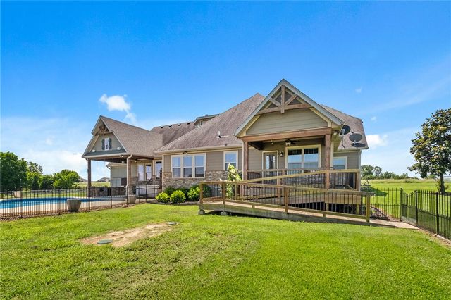15468 Vaughn Road, Decatur, AR 72722