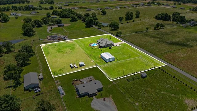 15468 Vaughn Road, Decatur, AR 72722