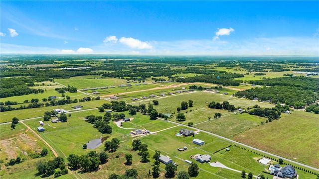 15468 Vaughn Road, Decatur, AR 72722