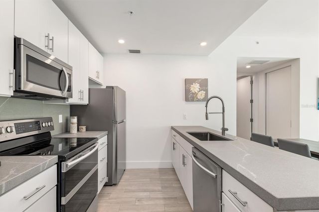 332 COCOANUT AVENUE 411, Sarasota, FL 34236