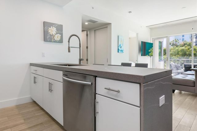 332 COCOANUT AVENUE 411, Sarasota, FL 34236