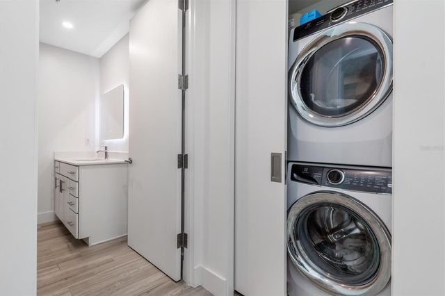 332 COCOANUT AVENUE 411, Sarasota, FL 34236