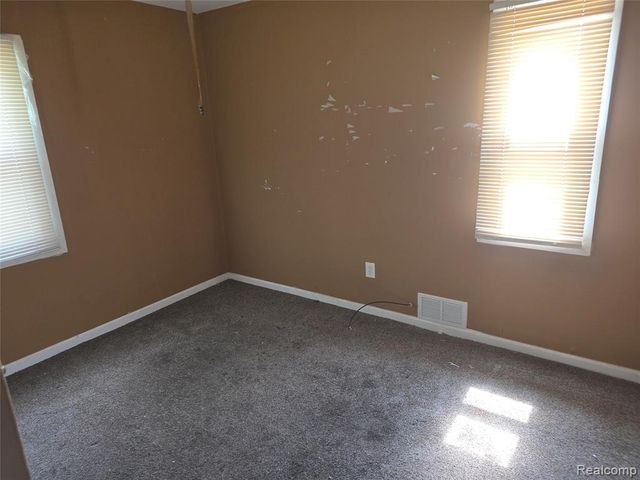 19700 Russell Street, Highland Park, MI 48203