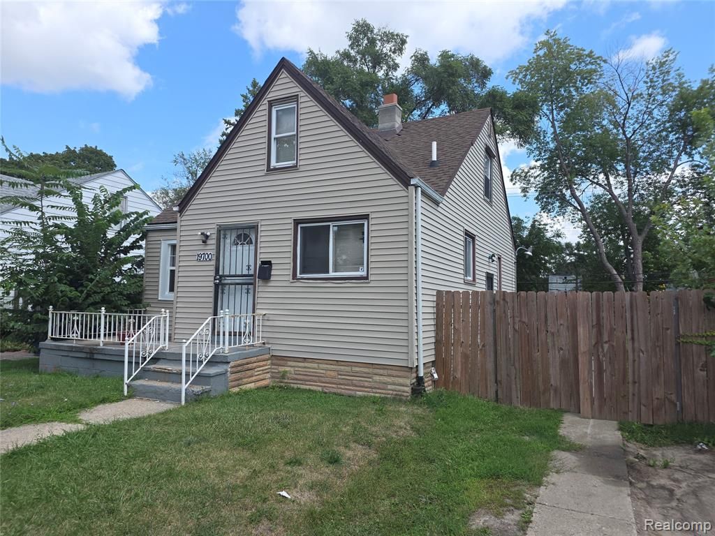 19700 Russell Street, Highland Park, MI 48203