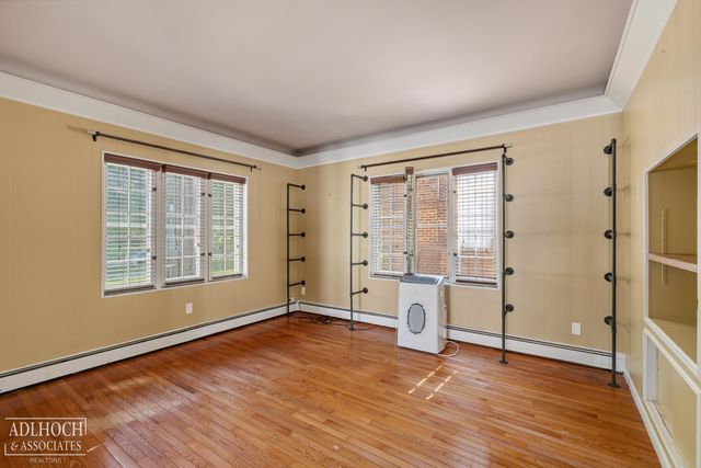 627 Washington Road, Grosse Pointe, MI 48230