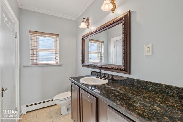 627 Washington Road, Grosse Pointe, MI 48230