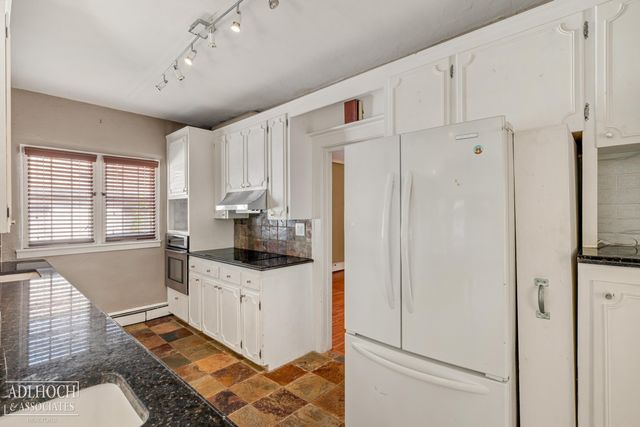 627 Washington Road, Grosse Pointe, MI 48230