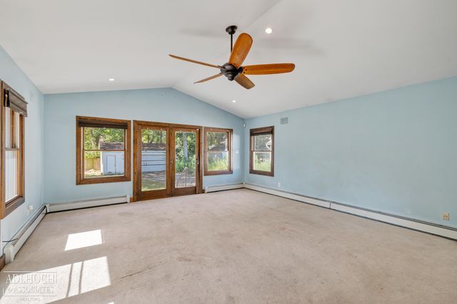 627 Washington Road, Grosse Pointe, MI 48230