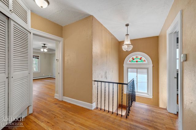 627 Washington Road, Grosse Pointe, MI 48230