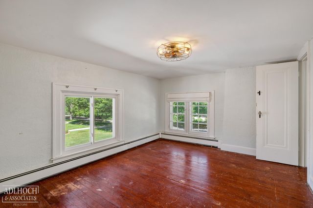 627 Washington Road, Grosse Pointe, MI 48230