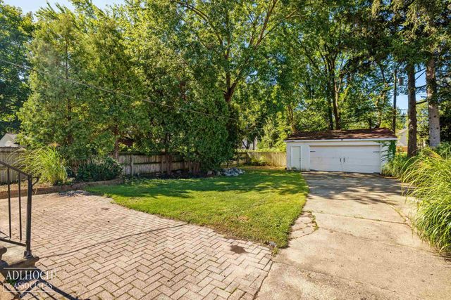 627 Washington Road, Grosse Pointe, MI 48230