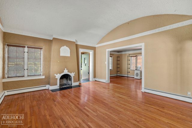 627 Washington Road, Grosse Pointe, MI 48230