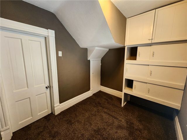 407 Alexander St, Mckees Rocks, PA 15136