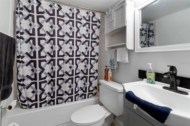 118 LAKEVIEW WAY 118, Oldsmar, FL 34677