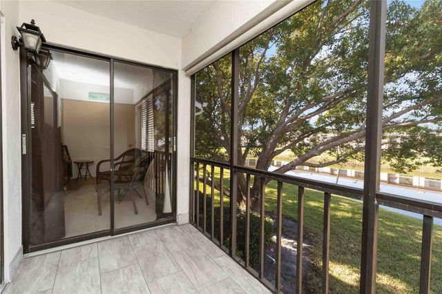 118 LAKEVIEW WAY 118, Oldsmar, FL 34677