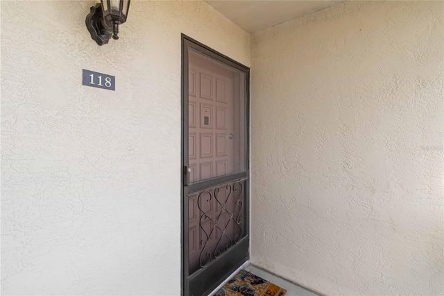 118 LAKEVIEW WAY 118, Oldsmar, FL 34677