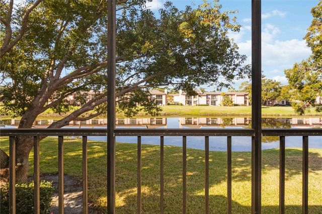 118 LAKEVIEW WAY 118, Oldsmar, FL 34677