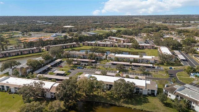 118 LAKEVIEW WAY 118, Oldsmar, FL 34677