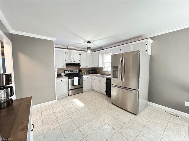 240 Oakcrest Drive, Madison, NC 27025