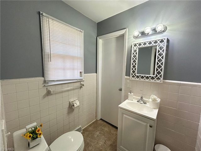 240 Oakcrest Drive, Madison, NC 27025