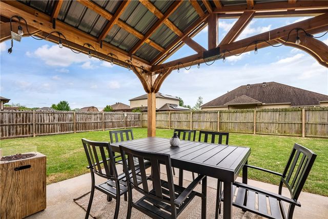 2987 Willow Spring Court, Springdale, AR 72762