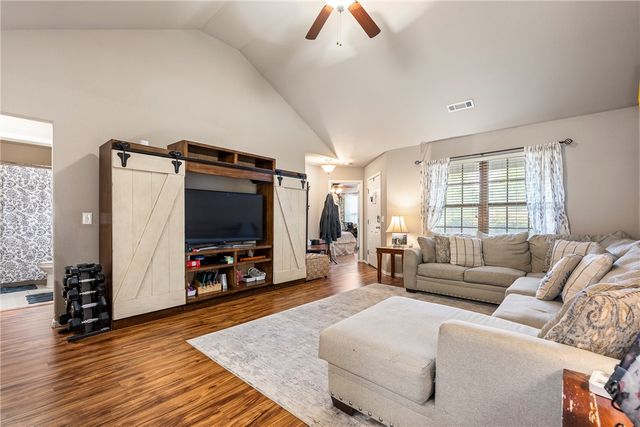 2987 Willow Spring Court, Springdale, AR 72762