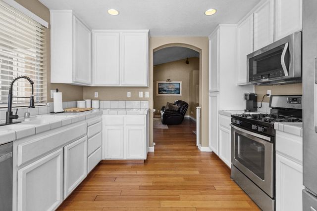 2400 Winterrush Ln, Lincoln, CA 95648