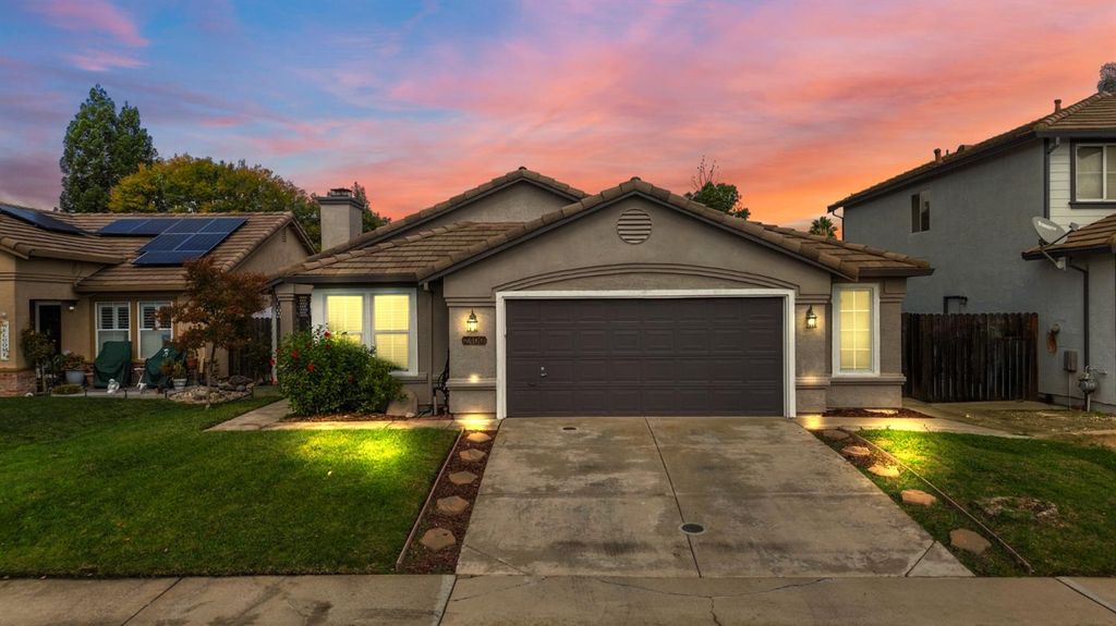 2400 Winterrush Ln, Lincoln, CA 95648