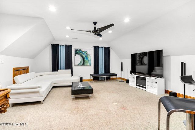 613 Chimney Hill Way, Rocky Mount, NC 27804