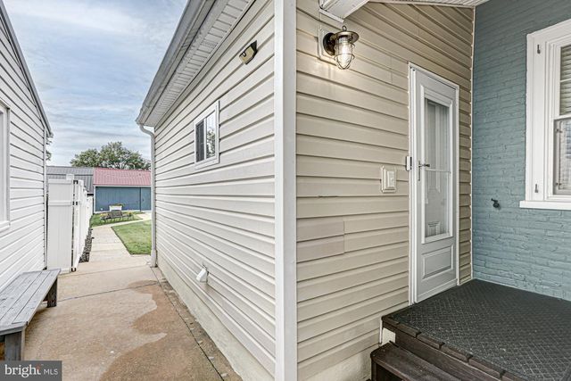 304 W COMMERCE ST, Smyrna, DE 19977