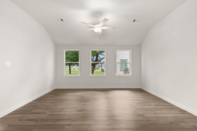 935 Road 5203, Cleveland, TX 77327