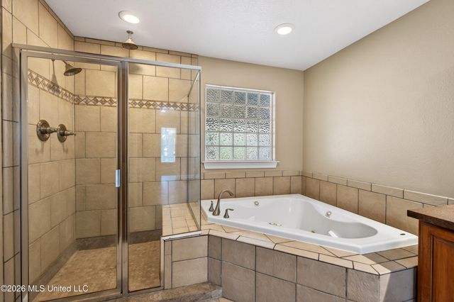 1332 Oak Street, Ocean Springs, MS 39564