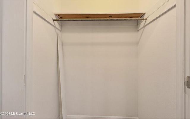 1332 Oak Street, Ocean Springs, MS 39564