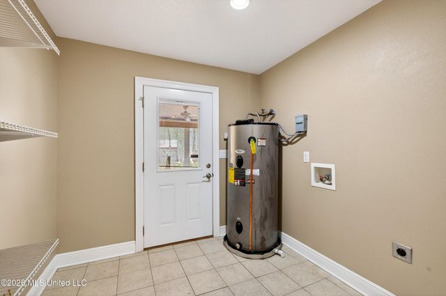 1332 Oak Street, Ocean Springs, MS 39564