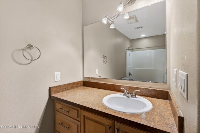 1332 Oak Street, Ocean Springs, MS 39564